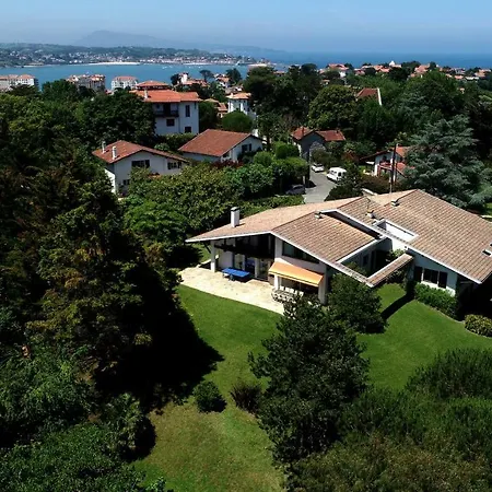 La Bakea A Quelques Minutes De La Plage De Saint-jean-de-luz, Lieu Ideal Pour Vos Seminaires Et Receptions Vila